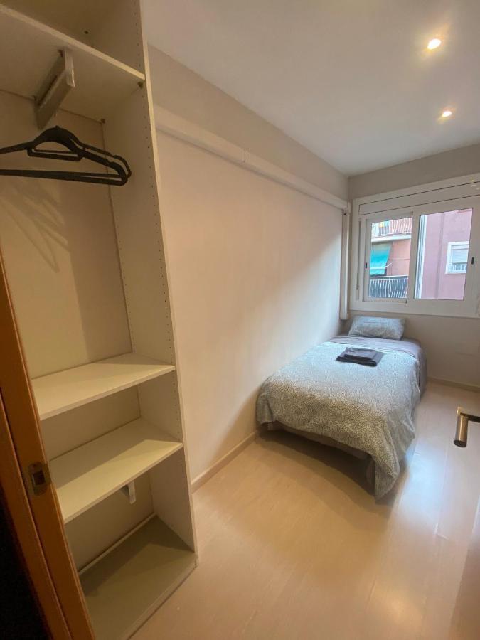 Cozy Apartment At A Great Location! Оспиталет де Лобрегат Екстериор снимка
