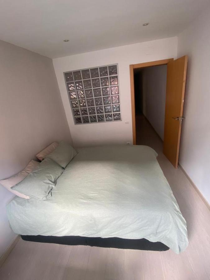 Cozy Apartment At A Great Location! Оспиталет де Лобрегат Екстериор снимка