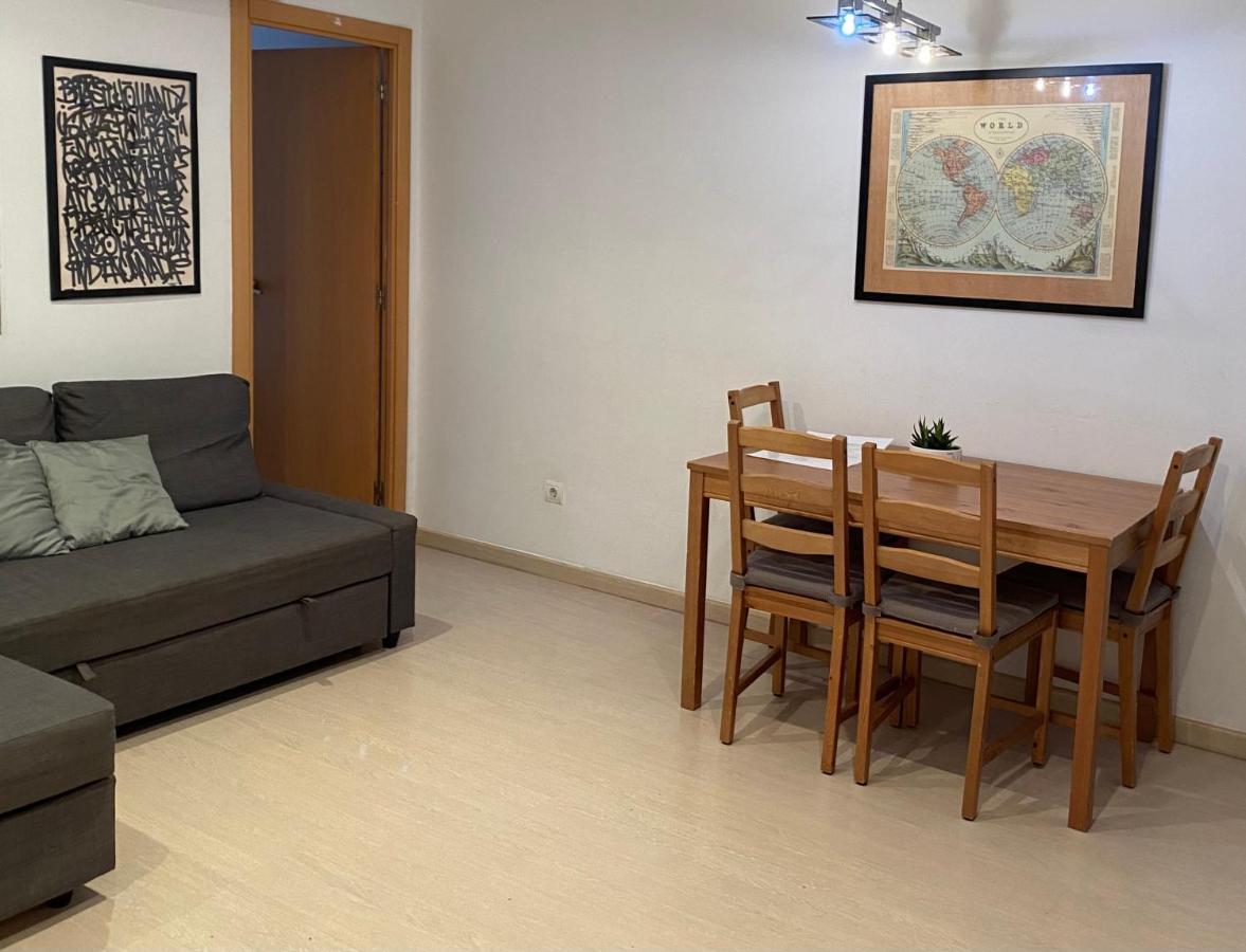 Cozy Apartment At A Great Location! Оспиталет де Лобрегат Екстериор снимка