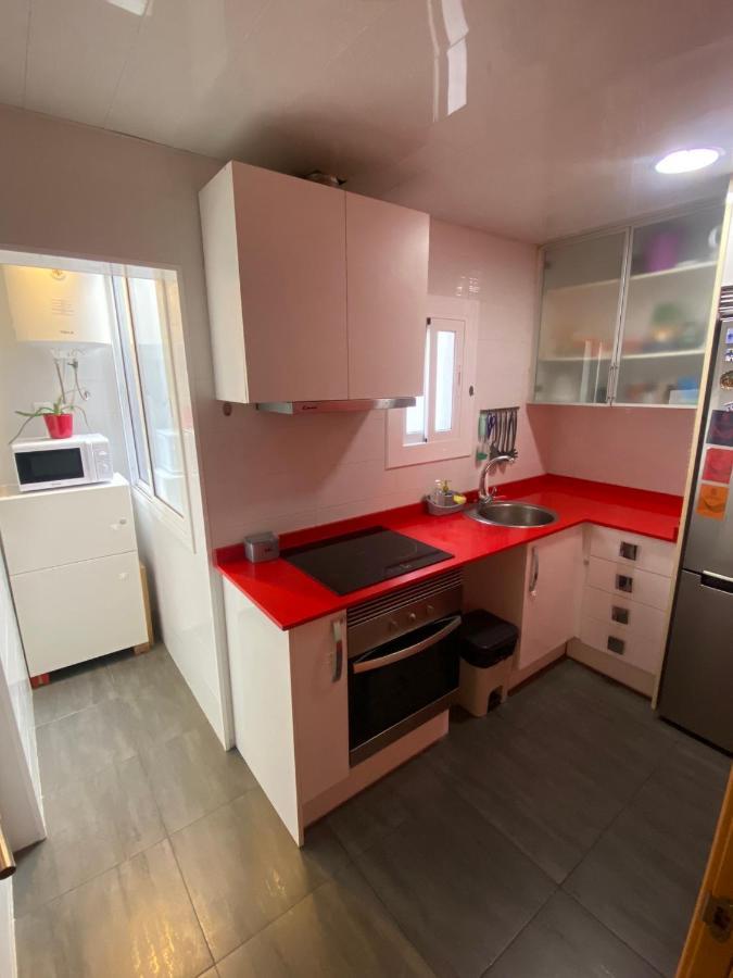 Cozy Apartment At A Great Location! Оспиталет де Лобрегат Екстериор снимка
